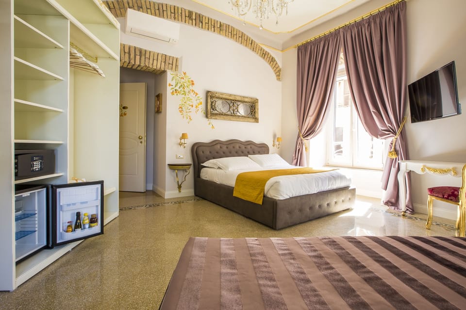 Exclusive Suite, City View | Premium bedding, free minibar items, in-room safe
