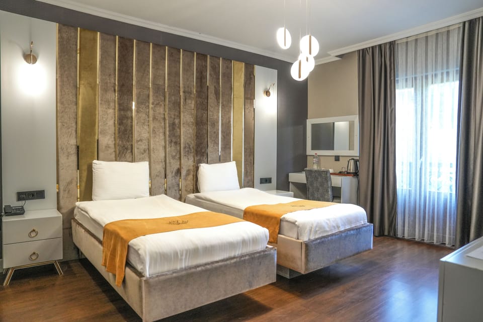 Suite | Premium bedding, minibar, in-room safe, desk