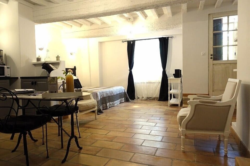 Superior Studio, Private Bathroom, Garden View (Sstudio Avénio) | Interior