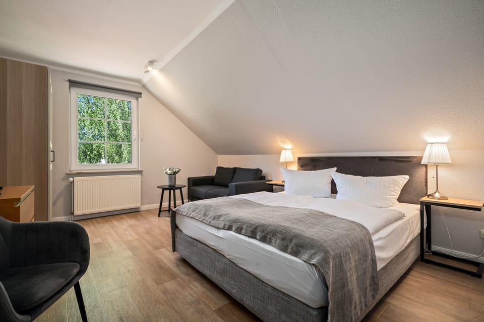 Double Room | Free WiFi, bed sheets