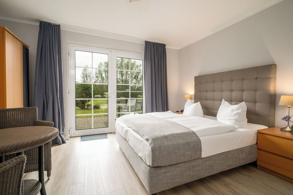 Kleines Doppelzimmer mit Terrasse | Free WiFi, bed sheets