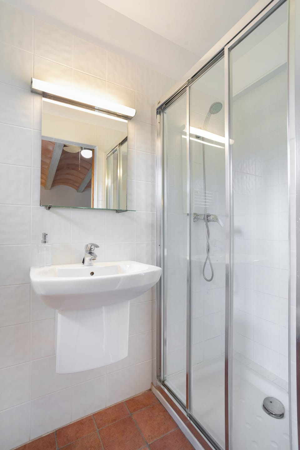 Romantic Double Room, Garden Area | Bathroom | Shower, hydromassage showerhead, hair dryer, towels