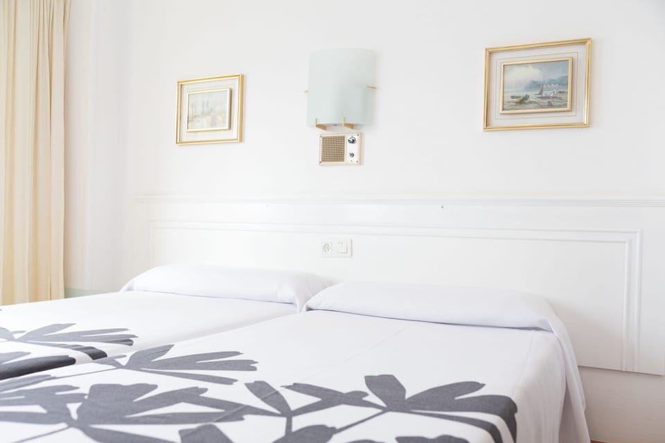 Double or Twin Room | Desk, iron/ironing board, free cribs/infant beds, free WiFi