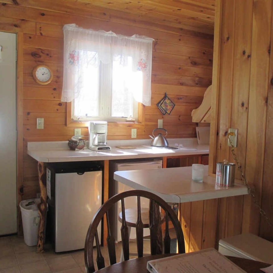 The Tree Lodge | Desk, WiFi (free), individually decorated, individually furnished