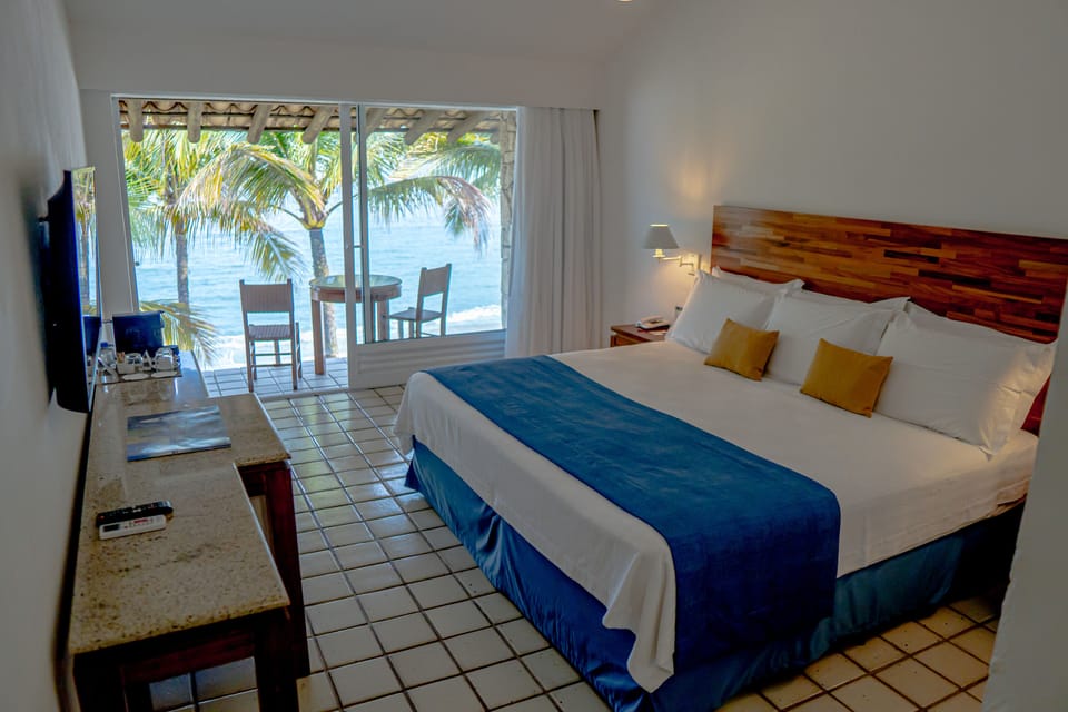 Suite | Minibar, in-room safe, blackout drapes, free WiFi