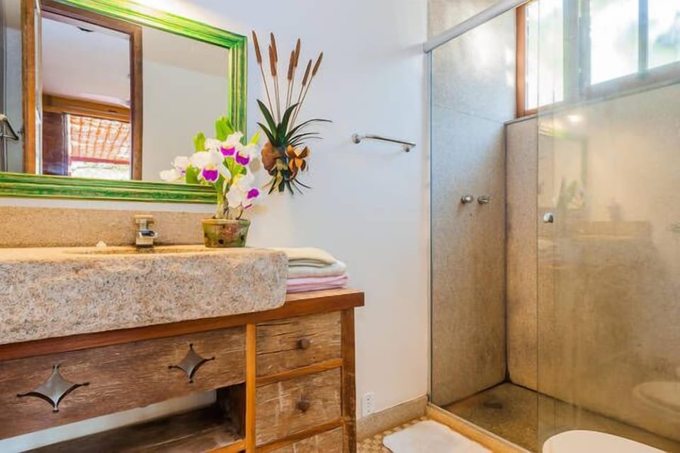 Villa | Bathroom | Shower, free toiletries