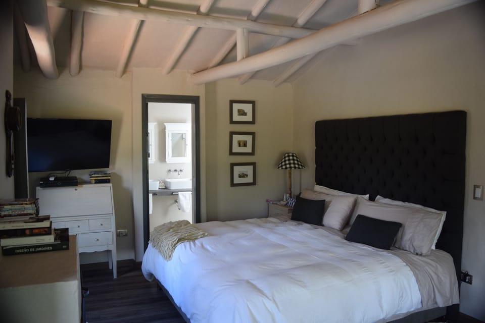 Junior Suite, Balcony, Mountain View | Premium bedding, in-room safe, WiFi (free), bed sheets