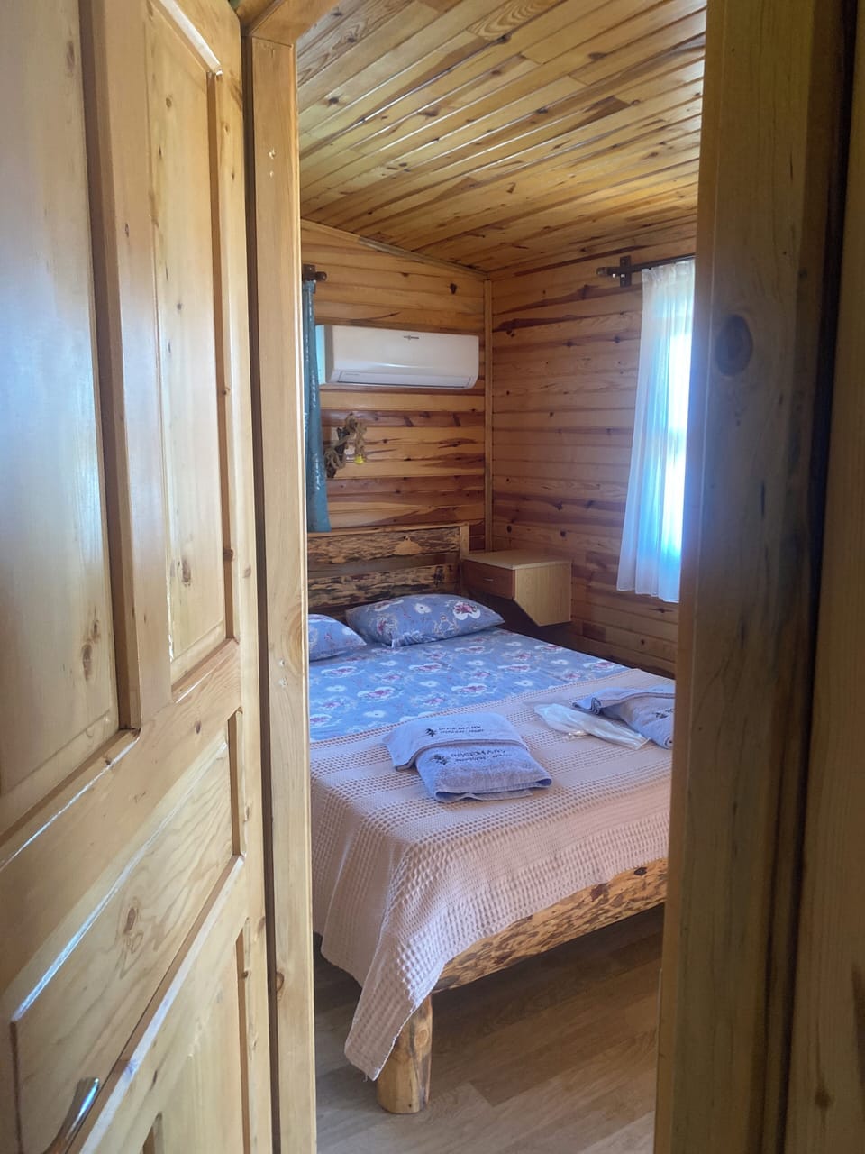 Deluxe Penthouse | Premium bedding, minibar, individually decorated, soundproofing