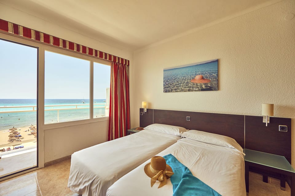 Desk, blackout drapes, free WiFi, bed sheets