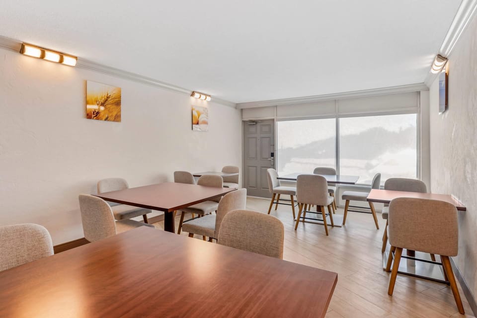 Free daily full breakfast