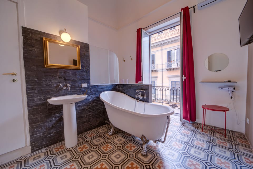 Shower, free toiletries, hair dryer, bidet