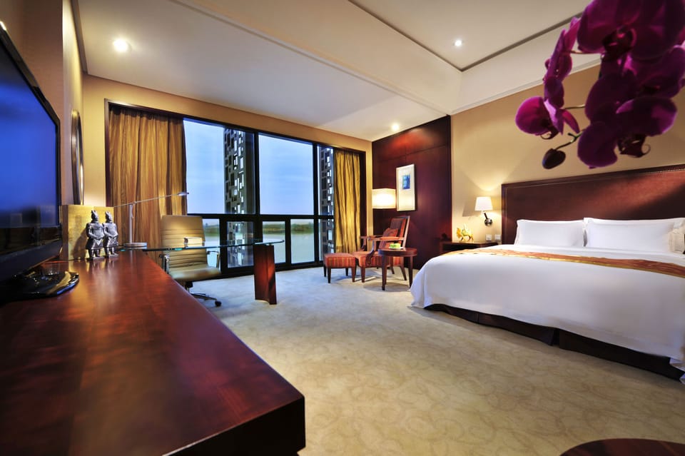 Minibar, in-room safe, desk, blackout drapes