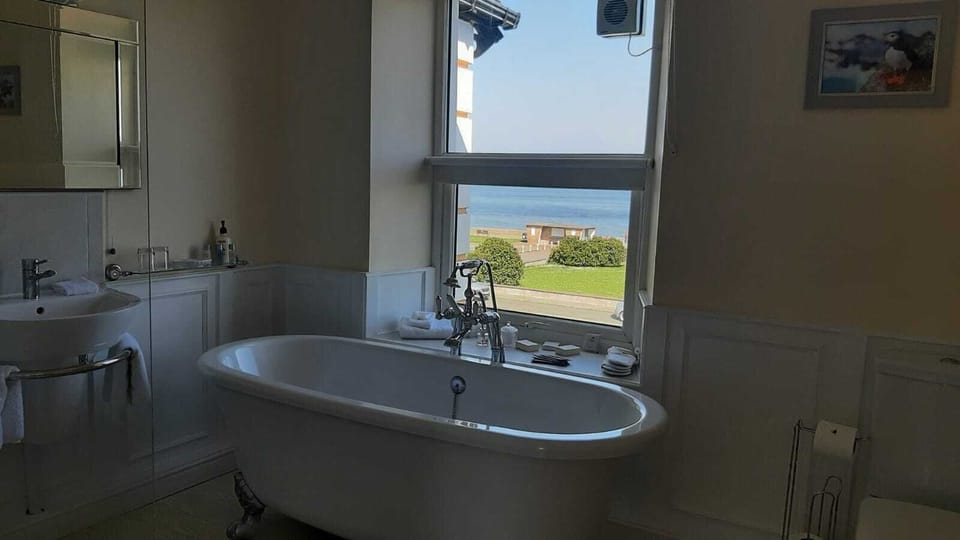 Suite, 2 Bedrooms, Ensuite (Puffin) | Bathroom