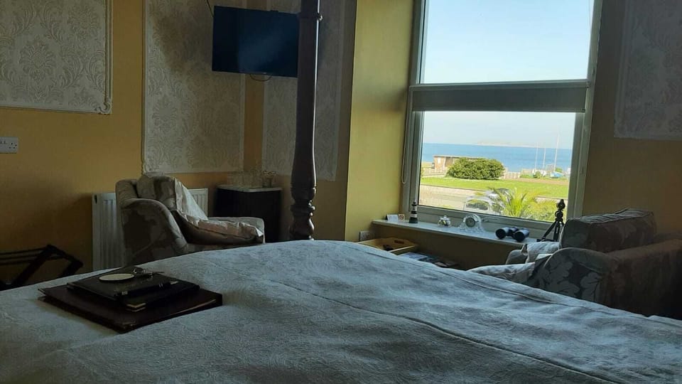 Double Room, Private Bathroom (Lighthouse)