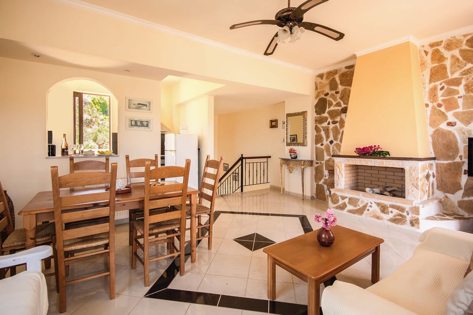 Villa | In-room dining