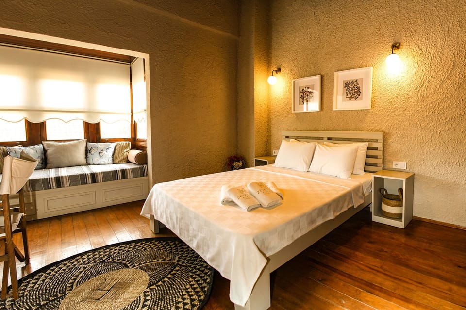 Deluxe Room | Premium bedding, soundproofing, free WiFi, bed sheets