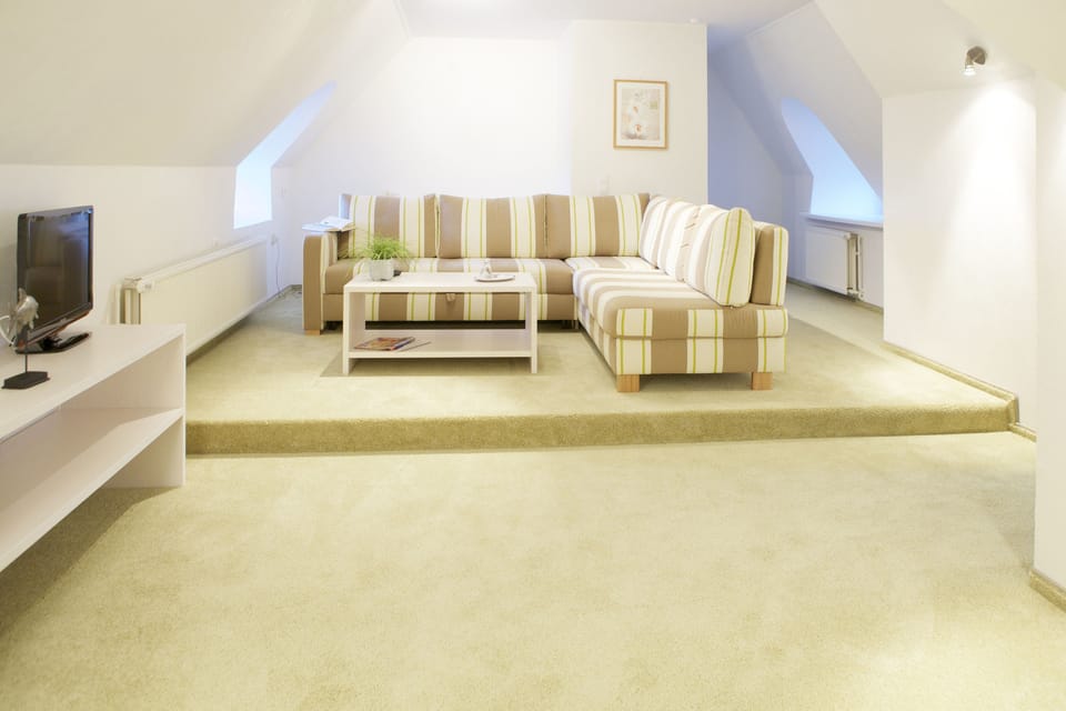 Suite | Living area | Flat-screen TV