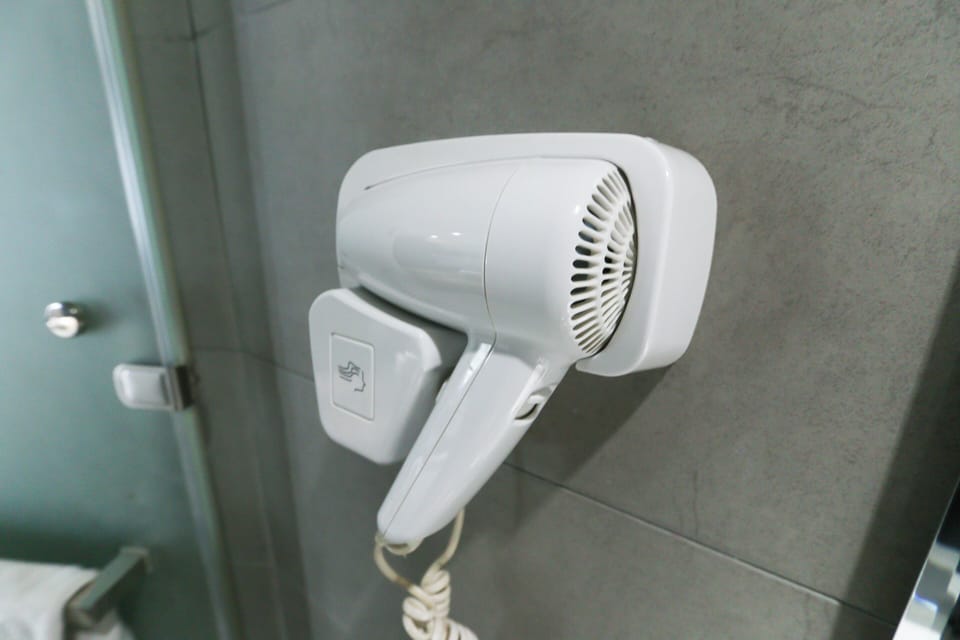 Standard Queen With Window | Bathroom | Shower, free toiletries, hair dryer, slippers