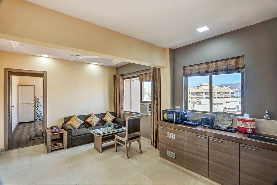 Studio Suite without kitchen | Premium bedding, minibar, desk, free WiFi