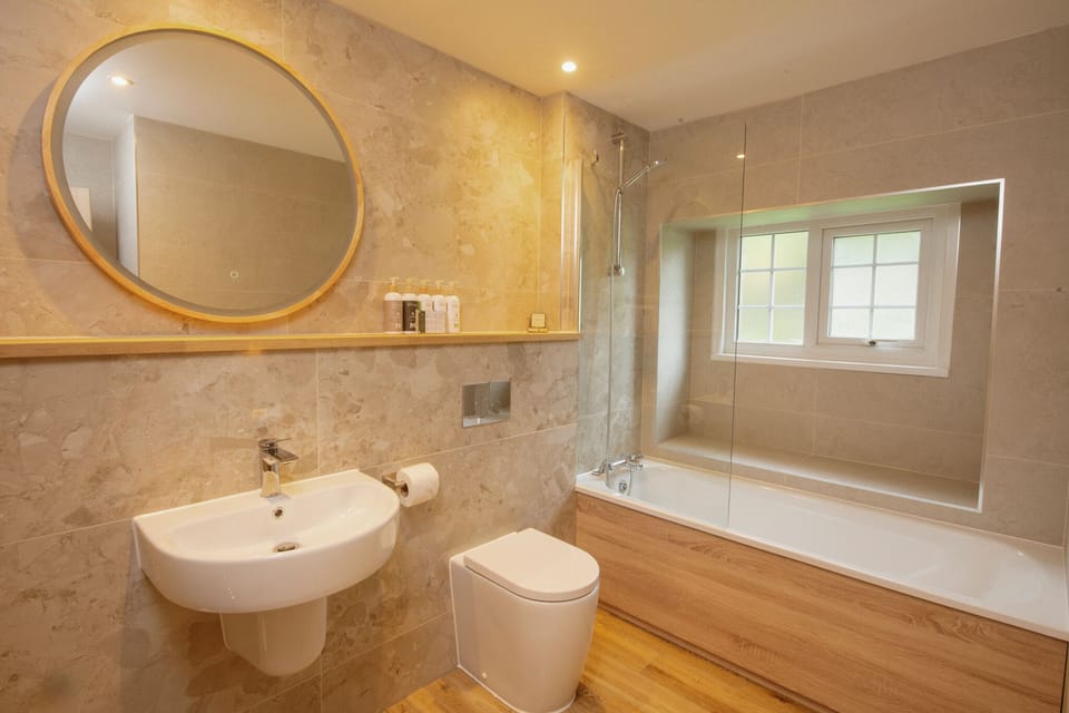 Superior Double or Twin Room | Desk, free WiFi, bed sheets