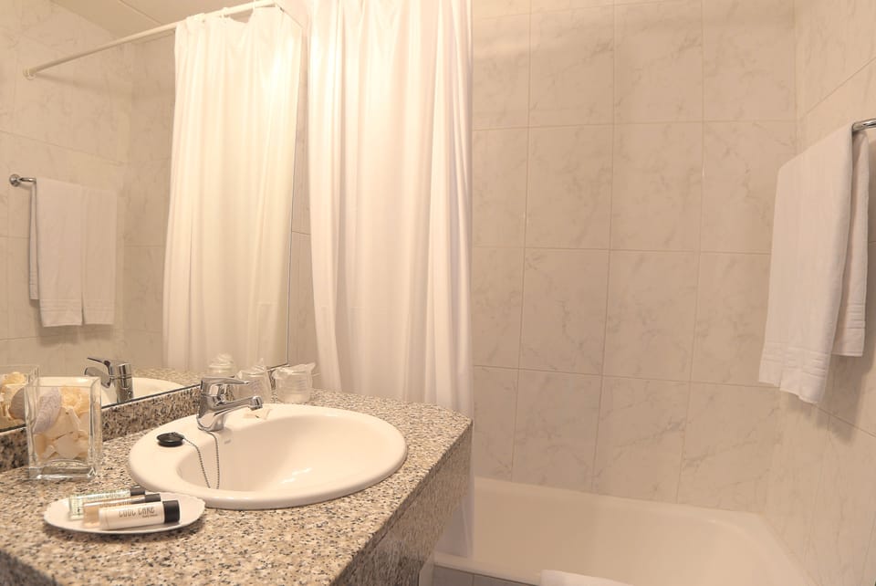 Hotel Brismar Hotel in Carrer Zorrilla