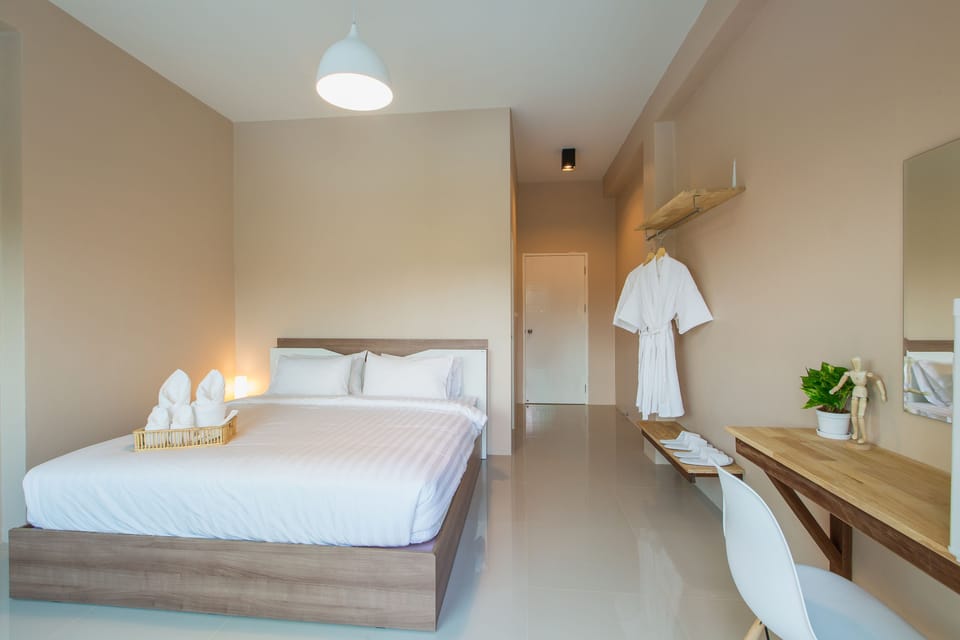 En-Suite with Balcony | In-room safe, desk, free WiFi, bed sheets