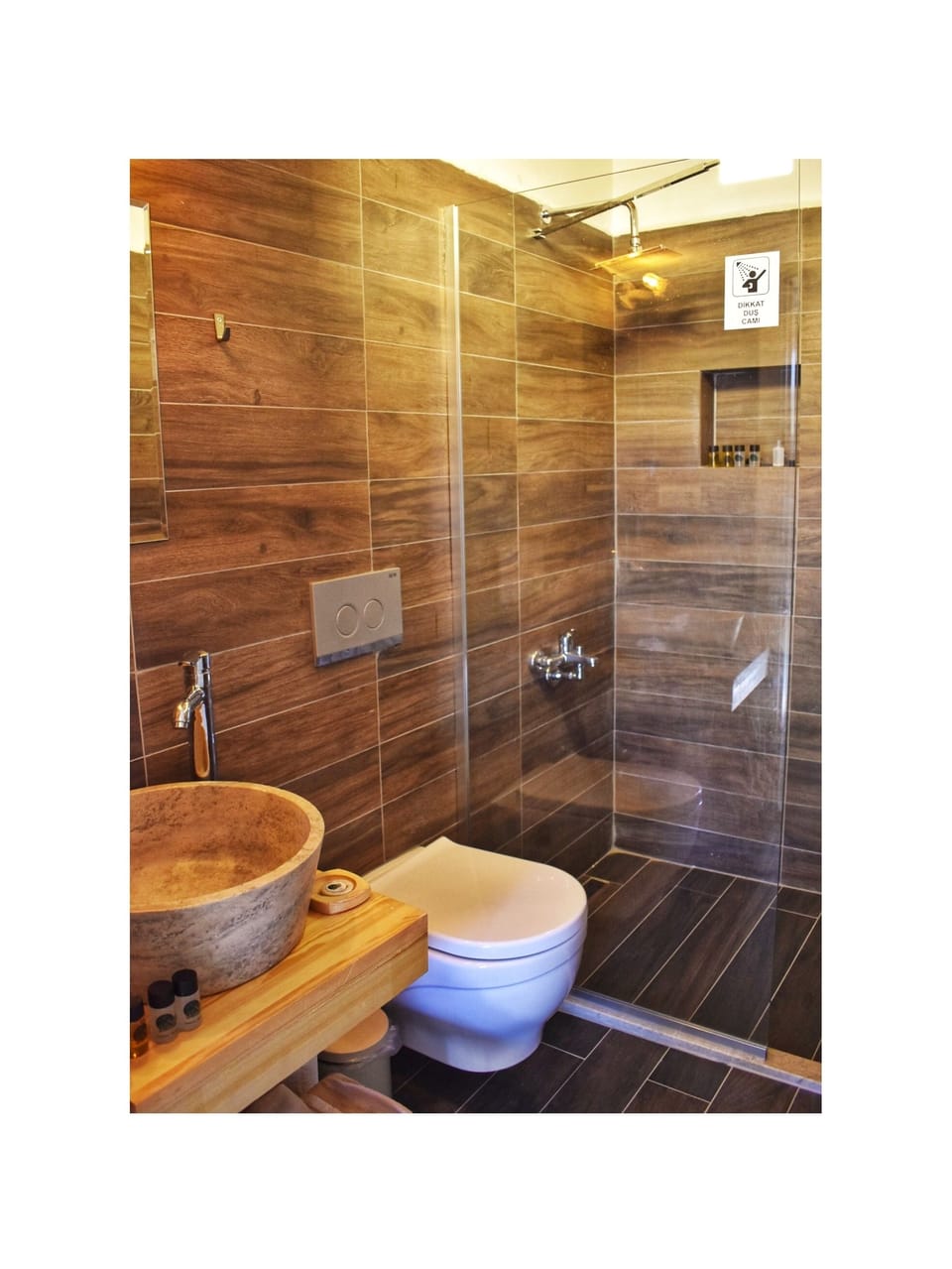 Room, 1 Double Bed, Garden View | Bathroom | Shower, free toiletries, hair dryer, slippers