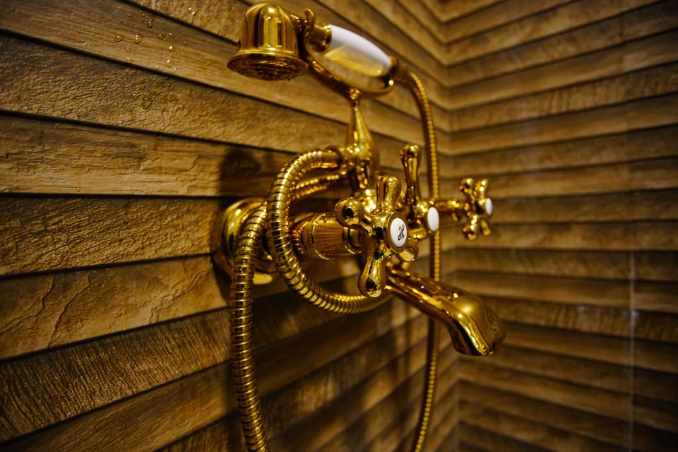 Double Room | Bathroom amenities | Shower, free toiletries, hair dryer, bathrobes