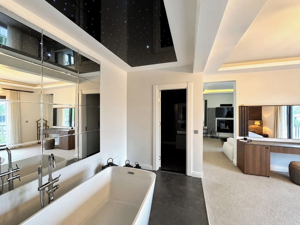 Luxury Room, Lake View | Premium bedding, Select Comfort beds, minibar, in-room safe
