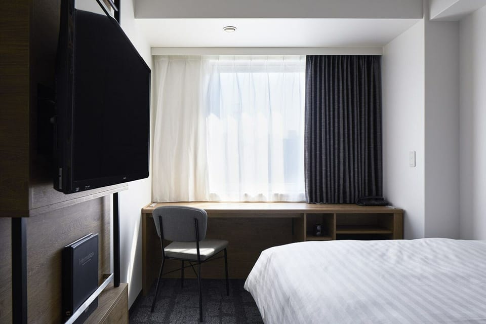 Down comforters, desk, blackout drapes, free WiFi
