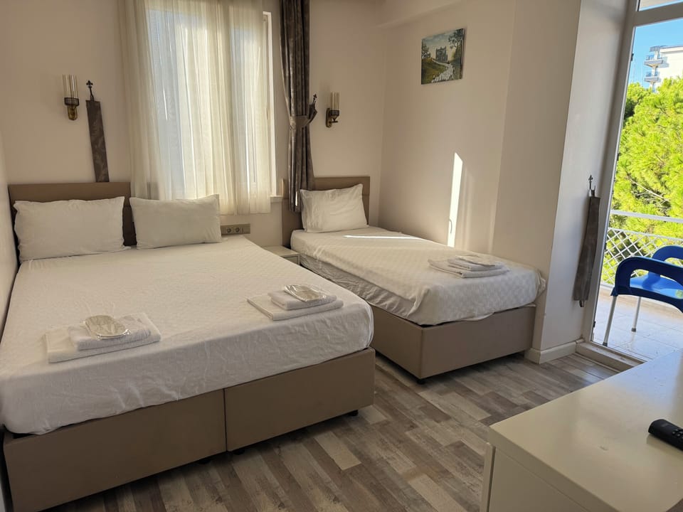 Standard Studio | Minibar, desk, soundproofing, free WiFi