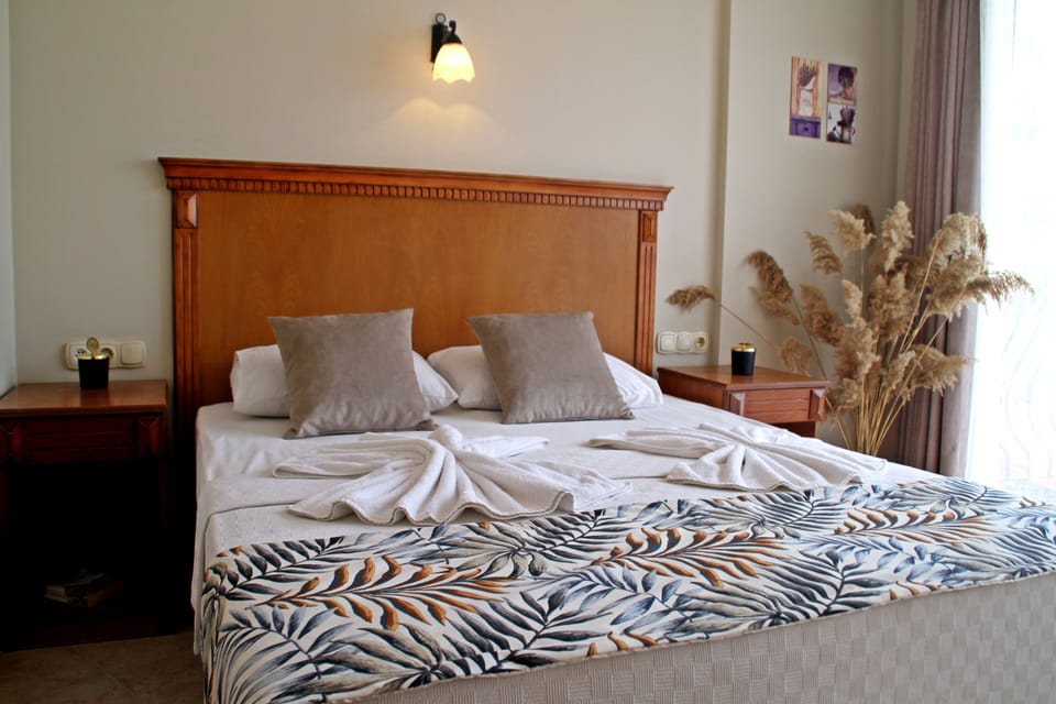 Family Apartment, 1 Bedroom, Sea View | Egyptian cotton sheets, premium bedding, memory foam beds, in-room safe