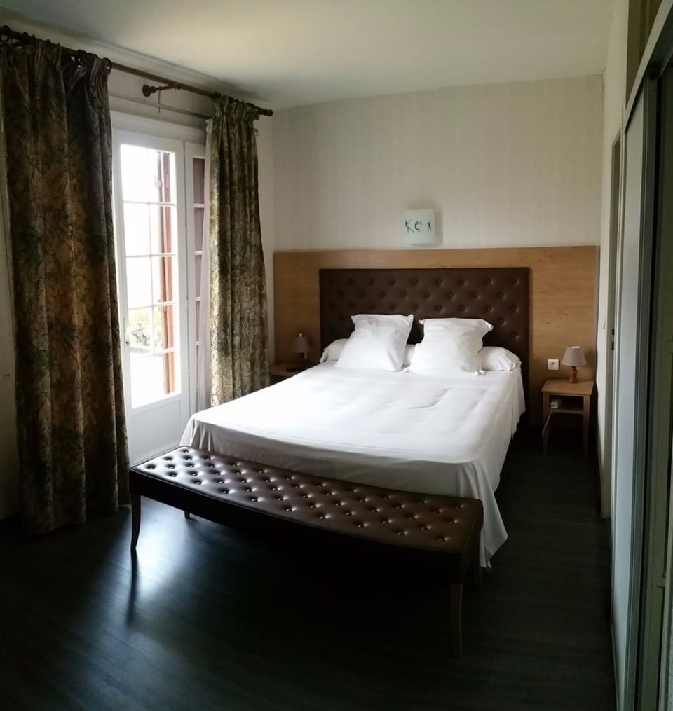 Double Room, Terrace | In-room safe, rollaway beds, free WiFi