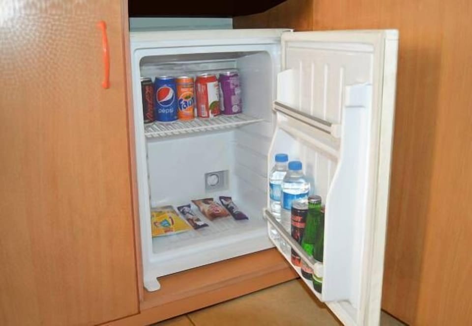 Standard Twin Room, 2 Twin Beds | Minibar (some free items), in-room safe, desk, soundproofing
