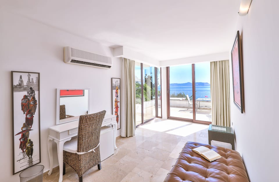 Deluxe Suite, Jetted Tub, Sea View | View from room