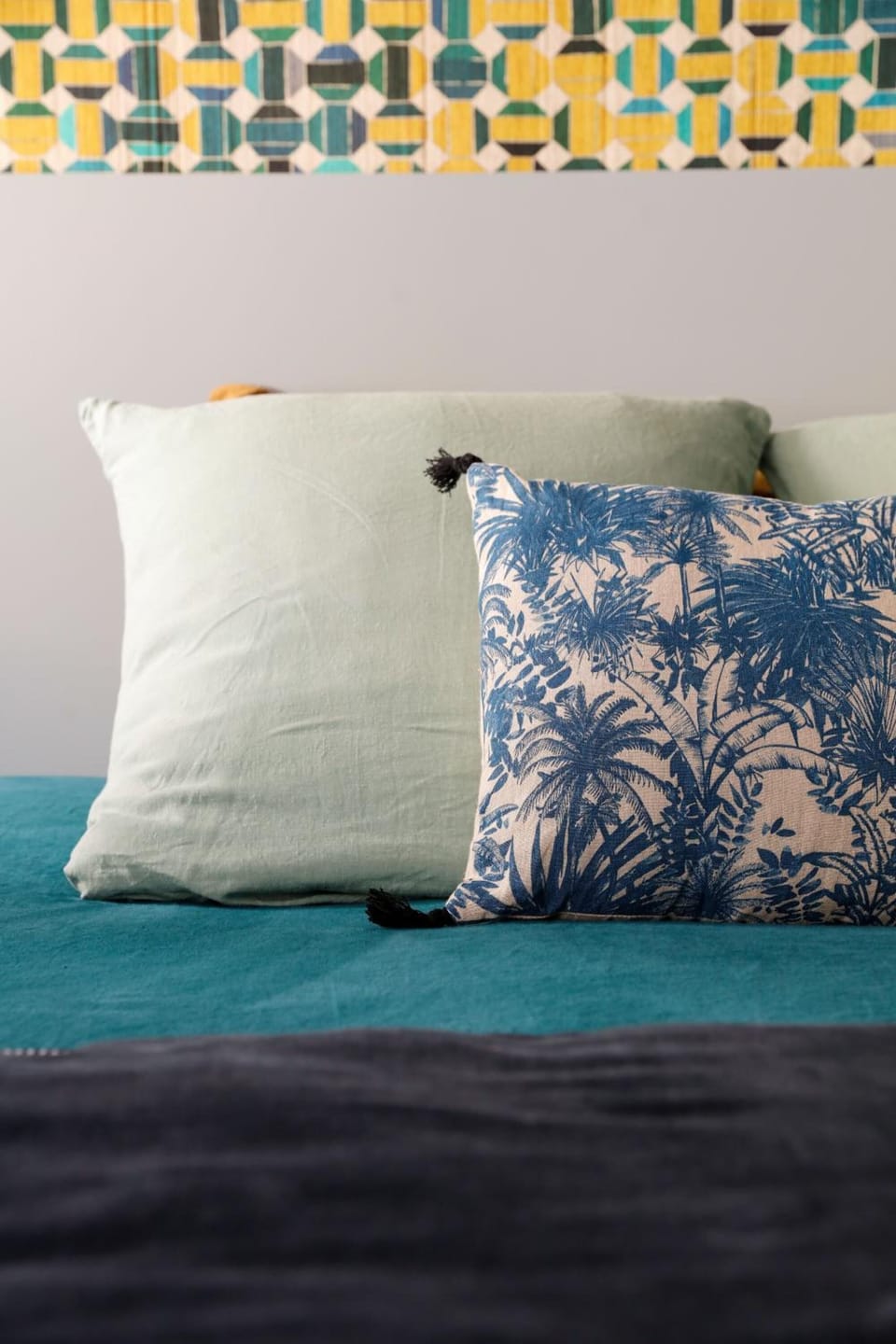 Individually furnished, soundproofing, free WiFi, bed sheets