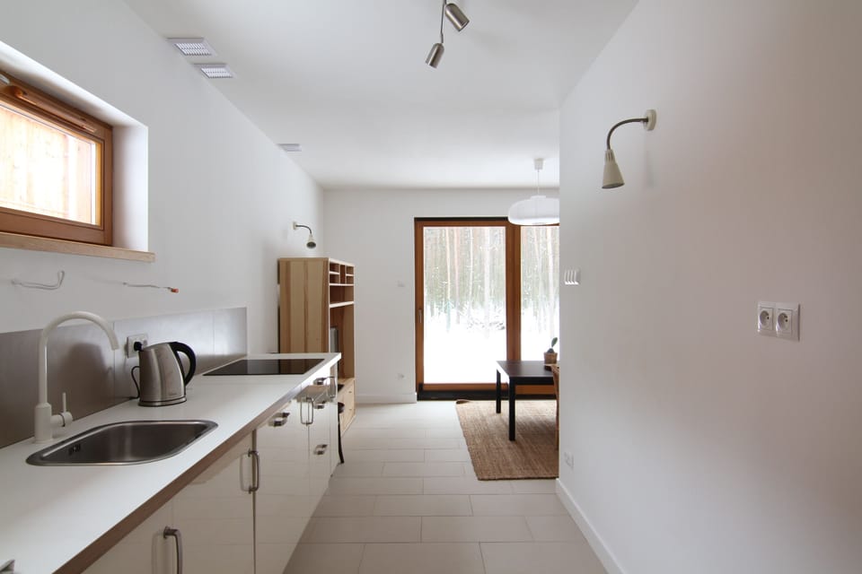 Cabin (Terra) | Private kitchen | Fridge, stovetop, coffee/tea maker, electric kettle
