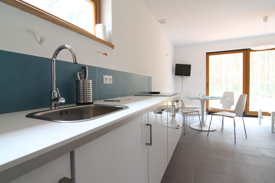 Cabin (Aqua) | Private kitchen | Coffee/tea maker, fridge, stovetop, electric kettle