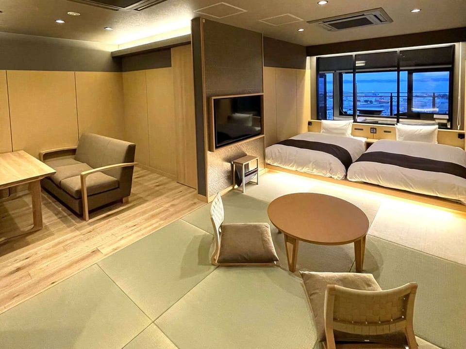Top Floor, Natural Hot Spring, Fine View Bath - Island & City Suite | In-room safe, desk, WiFi (free), bed sheets
