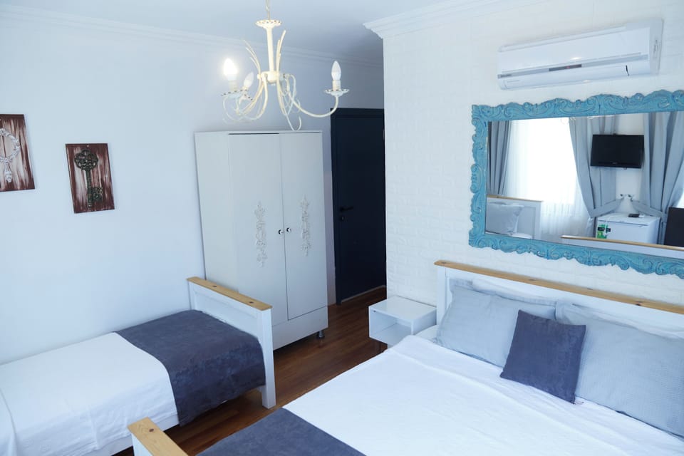 Minibar, in-room safe, free WiFi, bed sheets