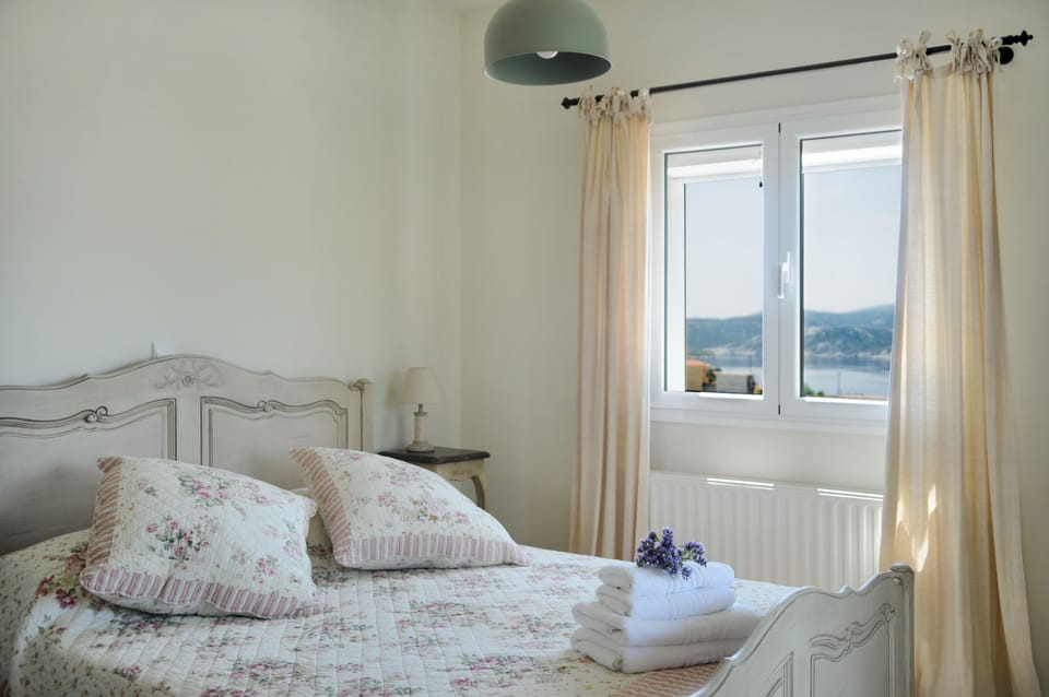 Apartment, 1 Bedroom, Sea View | Desk, soundproofing, rollaway beds, free WiFi