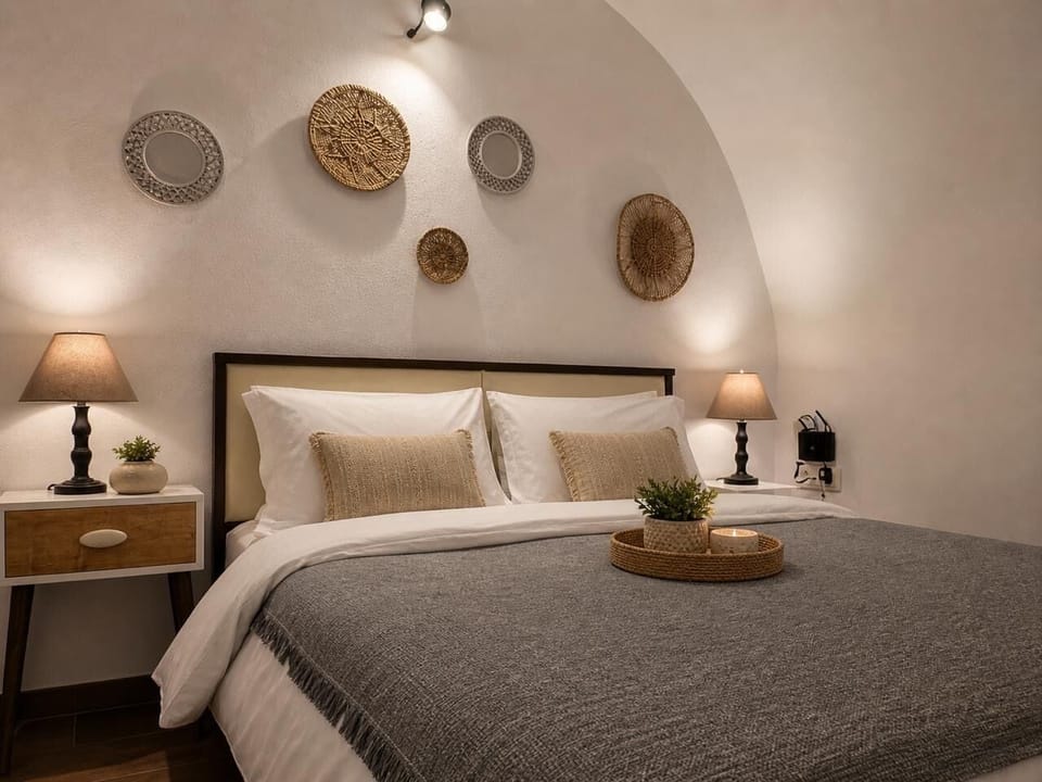 unior Bungalow | In-room safe, individually decorated, individually furnished, desk