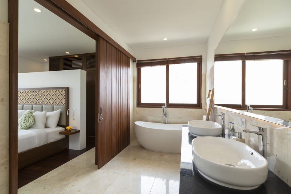 Shower, free toiletries, hair dryer, bathrobes