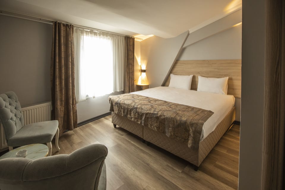 Standard Room | Desk, laptop workspace, soundproofing, free WiFi