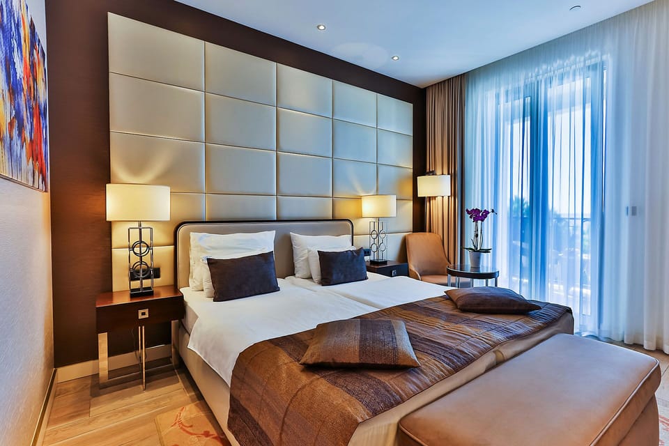 Double Room, Balcony, Sea View | Premium bedding, minibar, in-room safe, desk