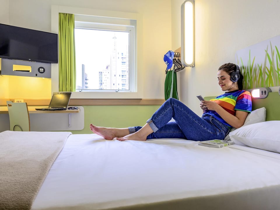 Superior Room, 1 Double Bed | Hypo-allergenic bedding, desk, laptop workspace, blackout drapes