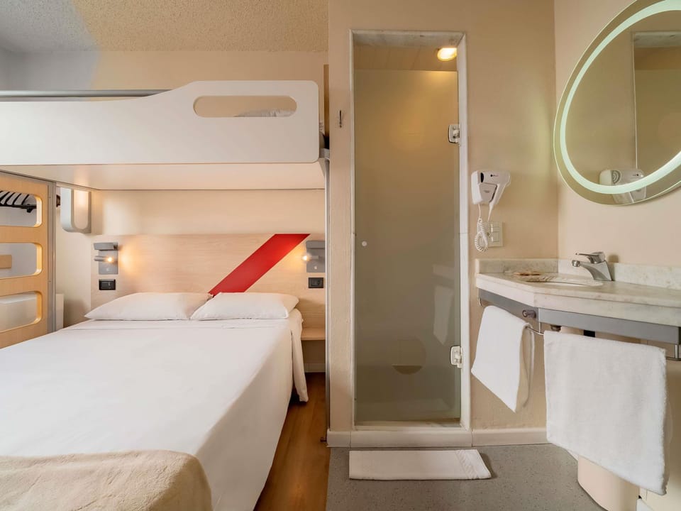 Superior Apartment, Multiple Beds (with 1 double bed and 1 extra bed) | 1 bedroom, desk, blackout drapes, free WiFi