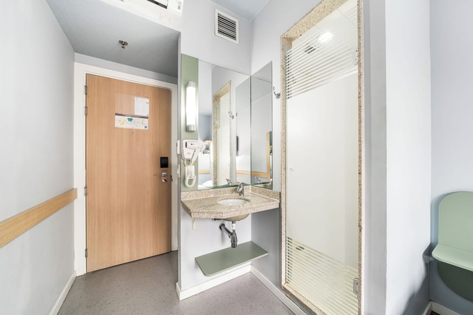 Standard Double Room, 1 Double Bed, City View | Individually decorated, laptop workspace, blackout drapes, soundproofing
