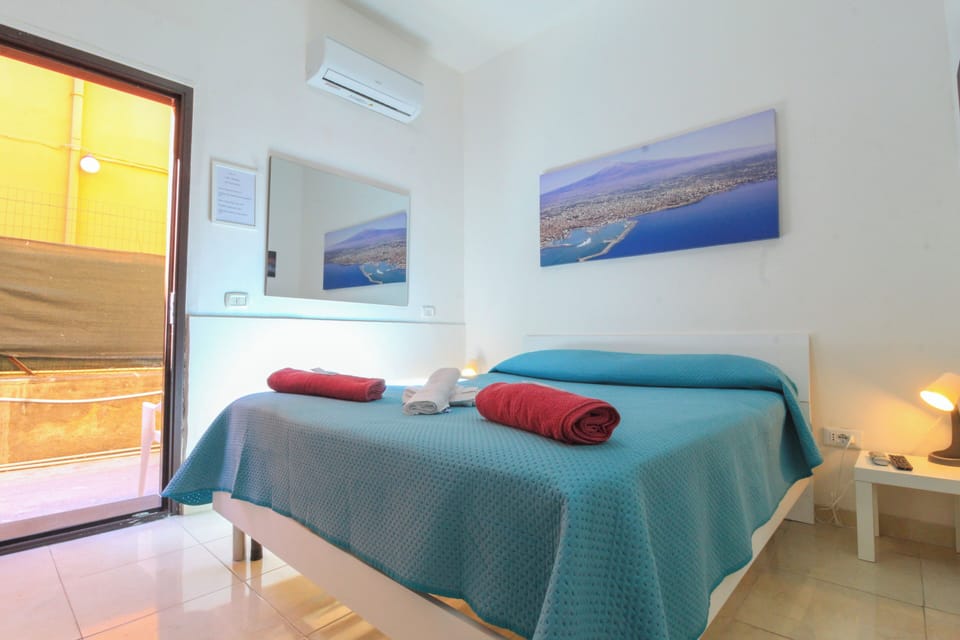 Double Room, 1 Bedroom, Private Bathroom | Desk, free WiFi