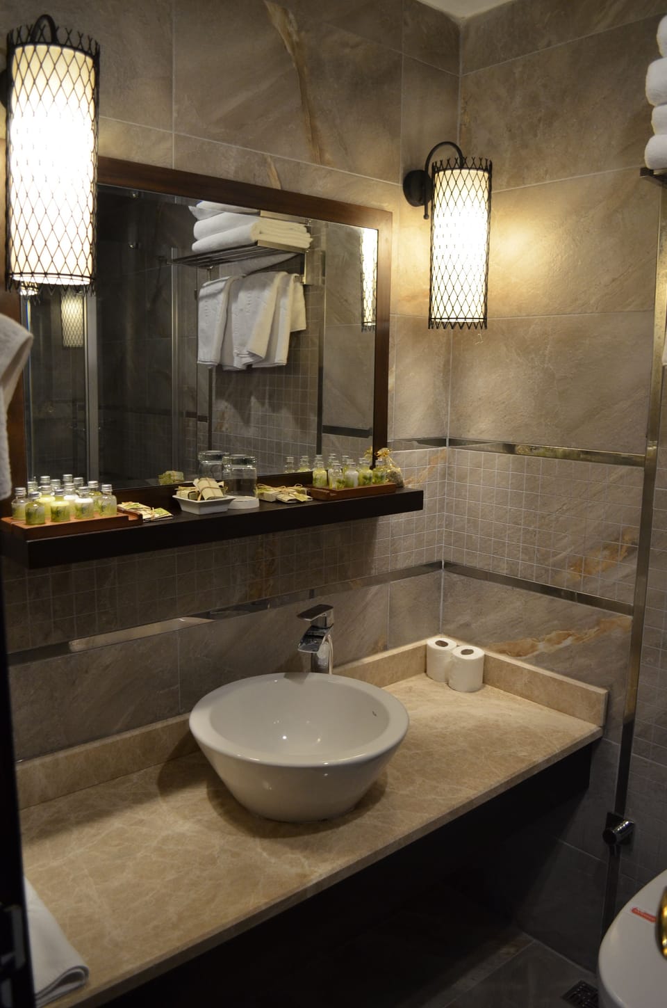 Bathroom sink